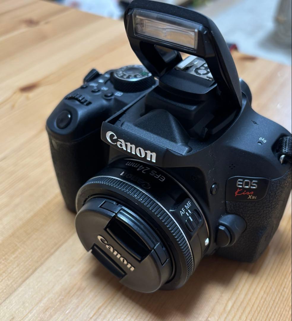 【最終値下げ】Canon kiss x9i ダブルレンズ　単焦点レンズ付き