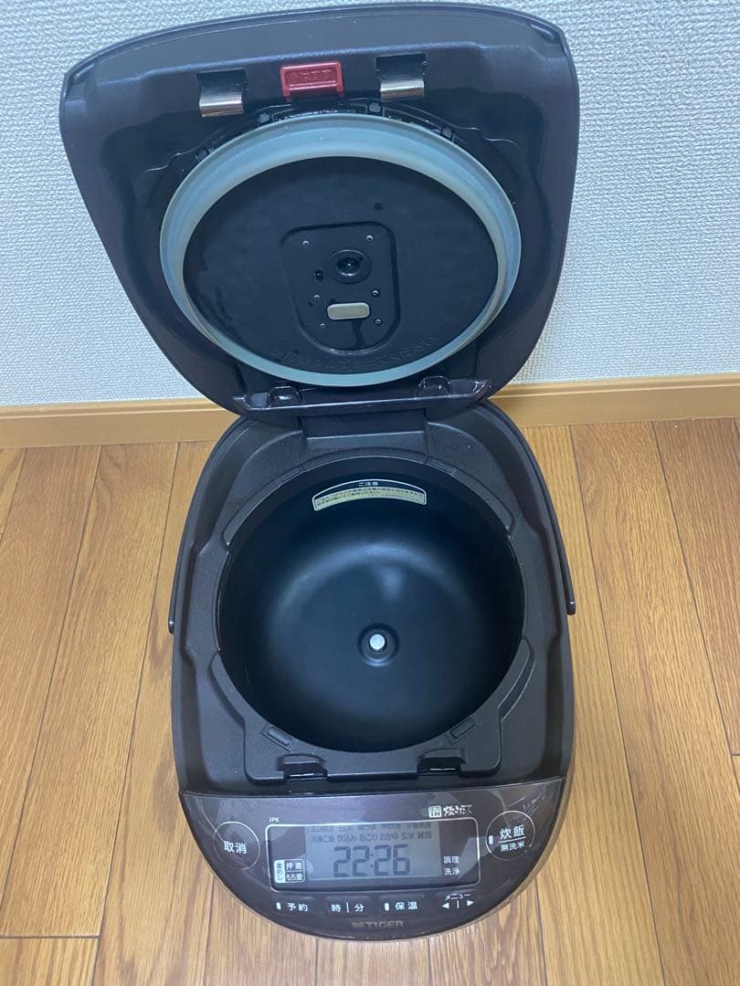 TIGER 圧力　IH 炊飯ジャー　JPK-B100 ブラウン　5.5合