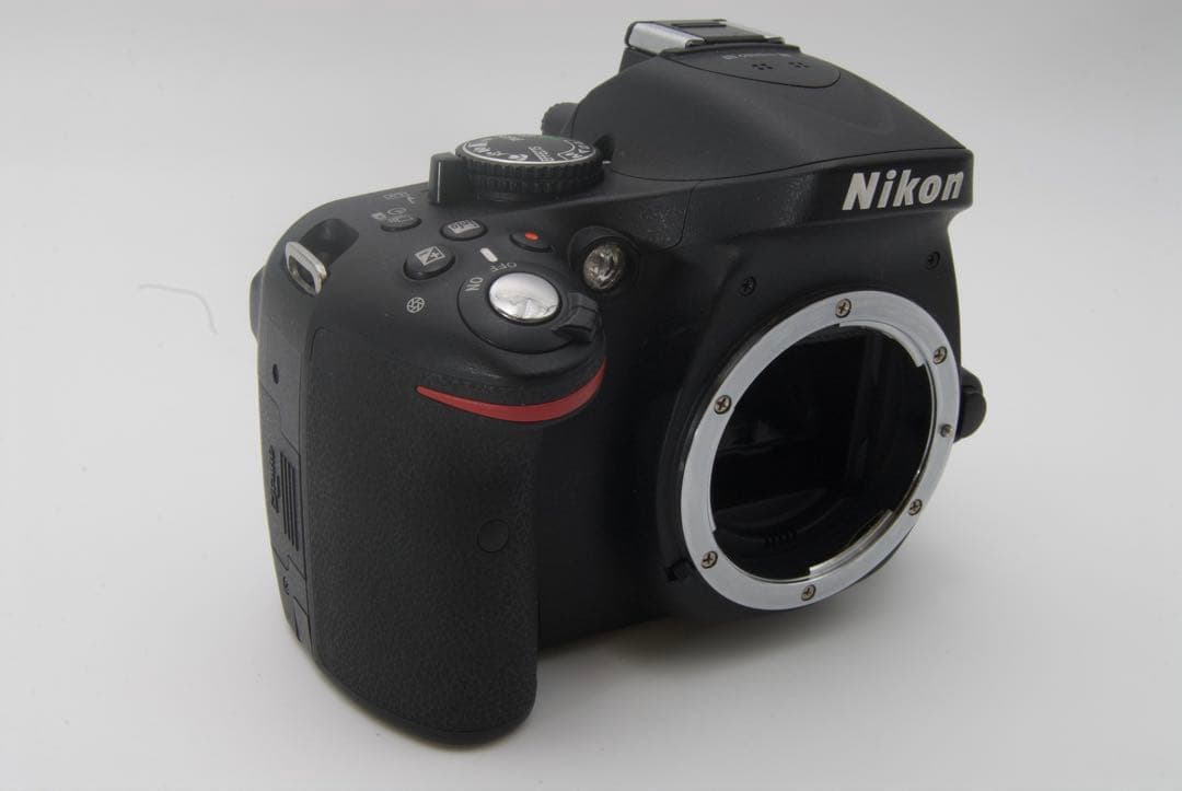 Nikon D5200 レンズキット　スマホ転送　手ぶれ補正　一眼レフカメラ