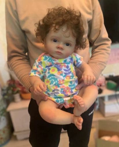 リボーンドール　可愛い幼いお顔