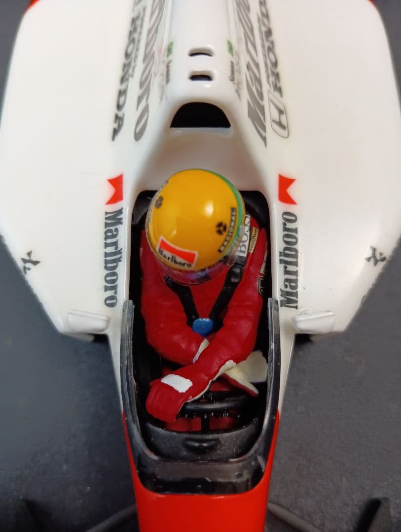 アイルトンセナマクラーレン ホンダ 1/20 ジオラマ