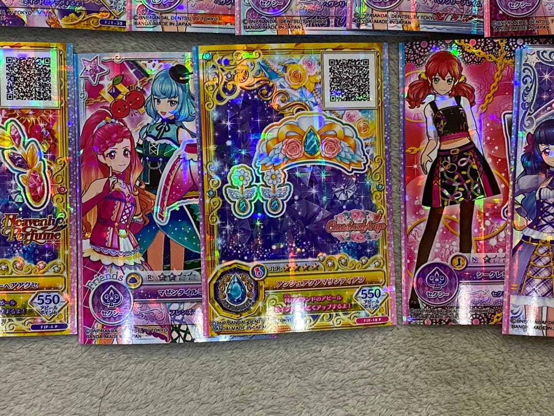 アイカツフレンズ　170枚以上　まとめ売り　レアカード多数