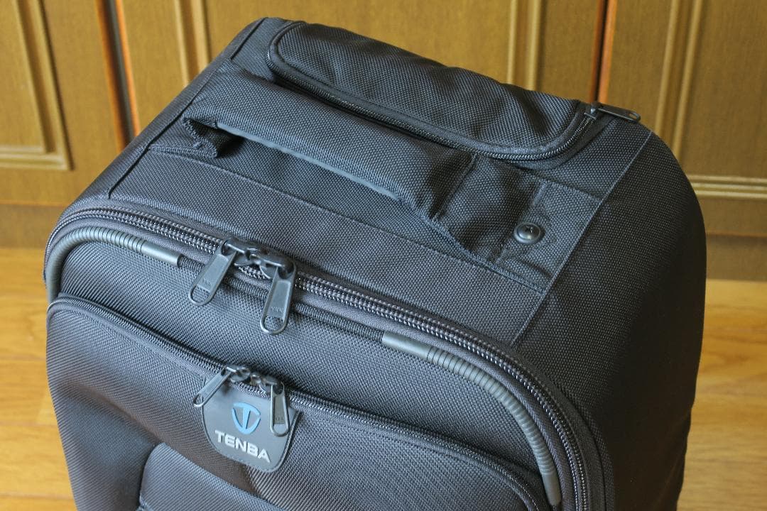 新品同様！Tenba 638-330 Roadie II カメラバッグ　キャリー