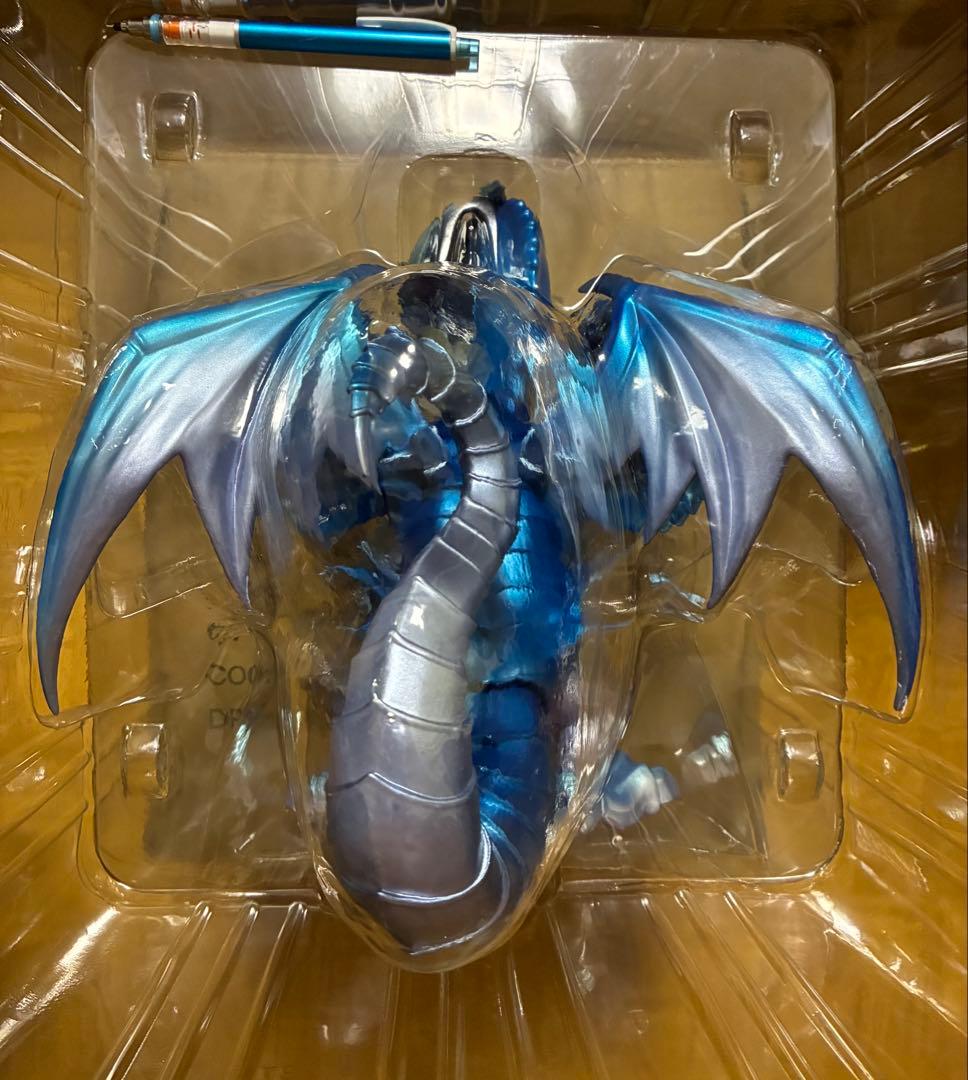 遊戯王　青眼の究極龍　ビッグサイズフィギュア 海外限定販売品