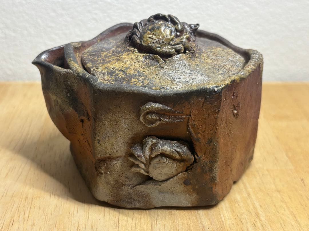 127. 備前焼 宝瓶 登り窯 カニと貝(タニシ) 6角 手びねり 急須