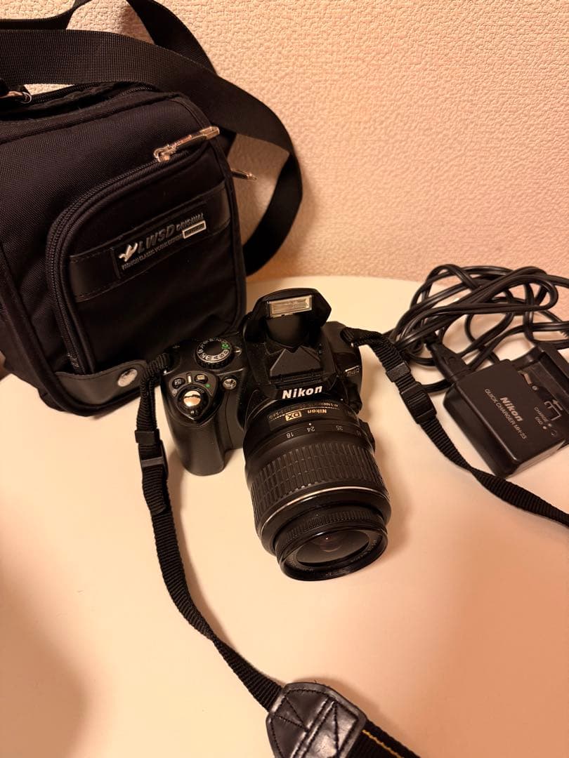 Nikon D40 デジタル一眼レフカメラ ニッコールDX 18-55mm