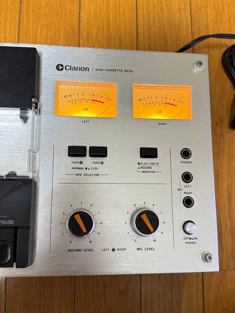 CLARION 「ダビングＸ」スタジオ気分で録音を楽しむMD-8080A