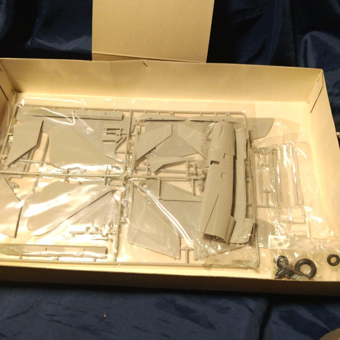 タミヤ 1/32 グラマン F-14A トムキャット、箱傷み