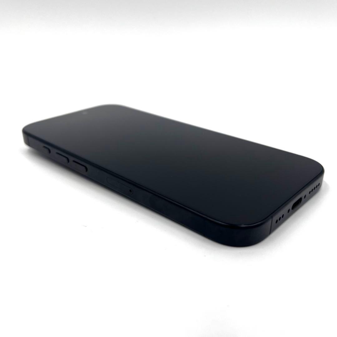 【ほぼ未使用】 iPhone 16 Pro ブラックチタン SIMフリー