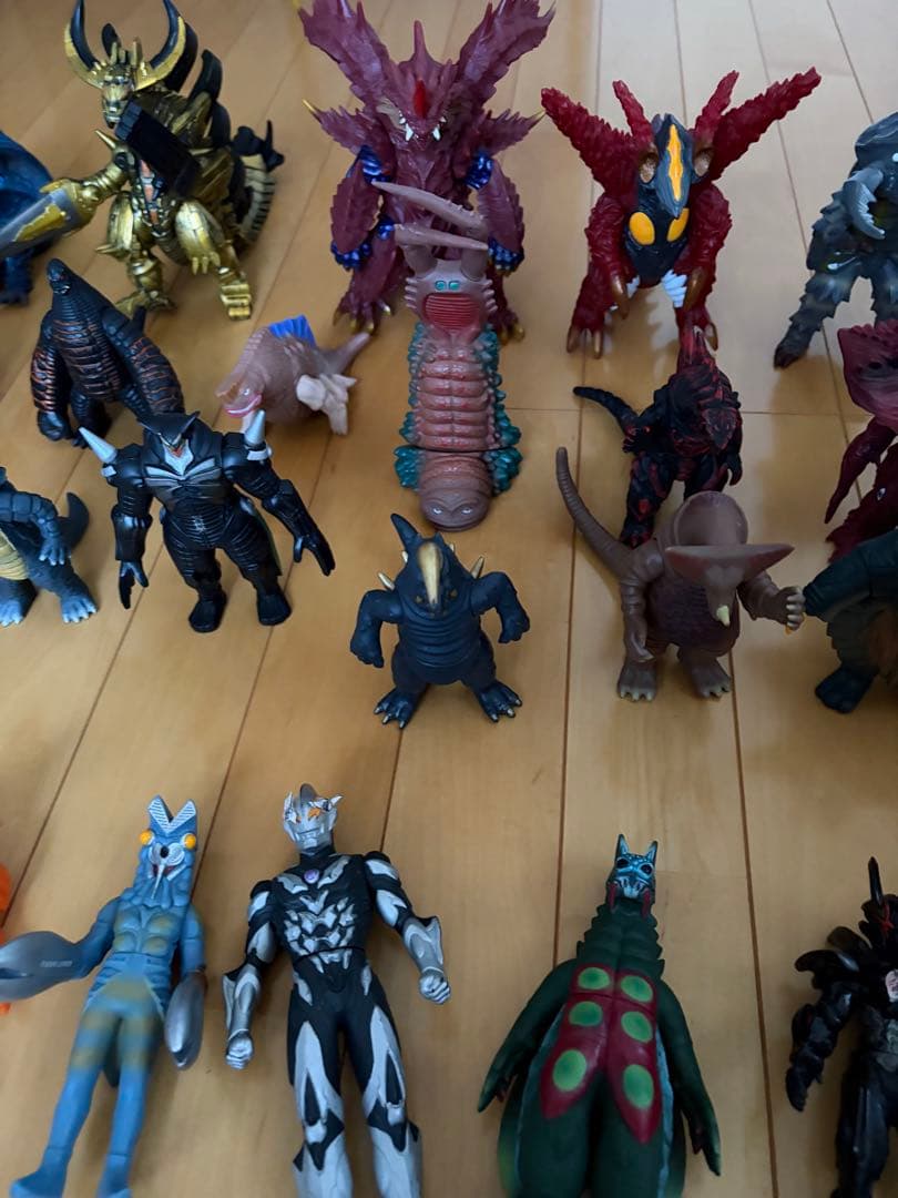 ウルトラマン　ウルトラ怪獣フィギュア　約100体　エッグ3体