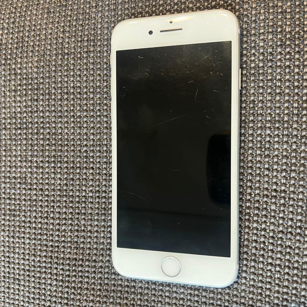 iPhone8 シルバー　64G 箱あり