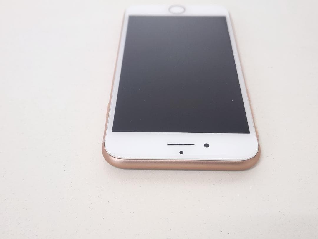 SIMフリー　iPhone8　64GB　美品
