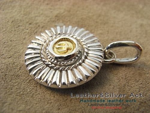 イーグル　ゴールド　ペンダントトップ　ネックレス　ハンドメイド　シルバー925