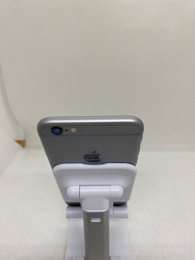 iPhone 6s 32GB SIMフリー　55680