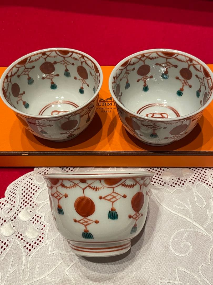 ◉セール！新品　赤玉瓔珞紋　小鉢　湯呑み　3客　レア 骨董品　銘あり