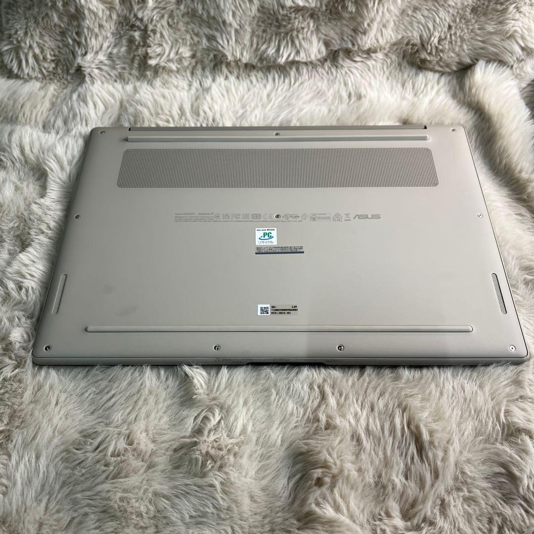 ASUS ノートパソコン Zenbook SORA UX3407RA ベージュ