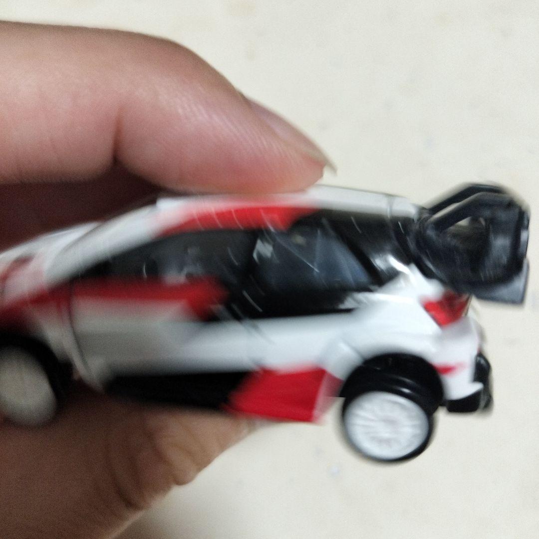 トミカヤリス