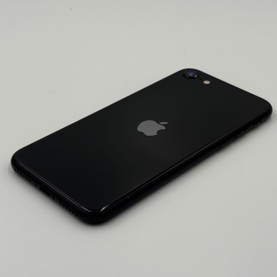 美品 Apple iPhone SE (MHGP3J/A)