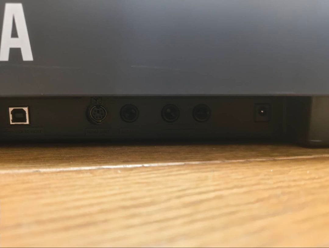 ヤマハ　P225B 電子ピアノ　キーボード　ブラック