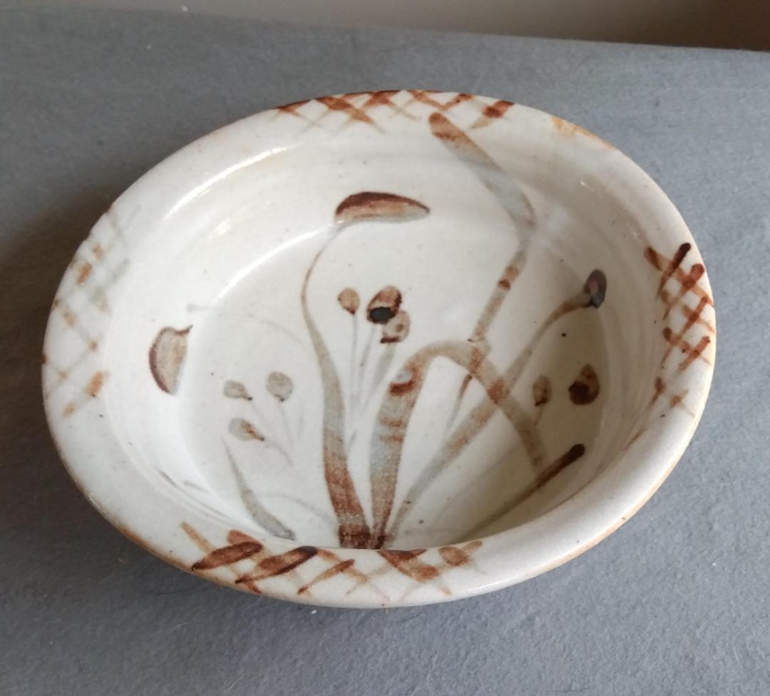 美濃焼の名工　工藤陸雄　南窯　大胆奔放豪快蕨ワラビ紋様紅志野大鉢