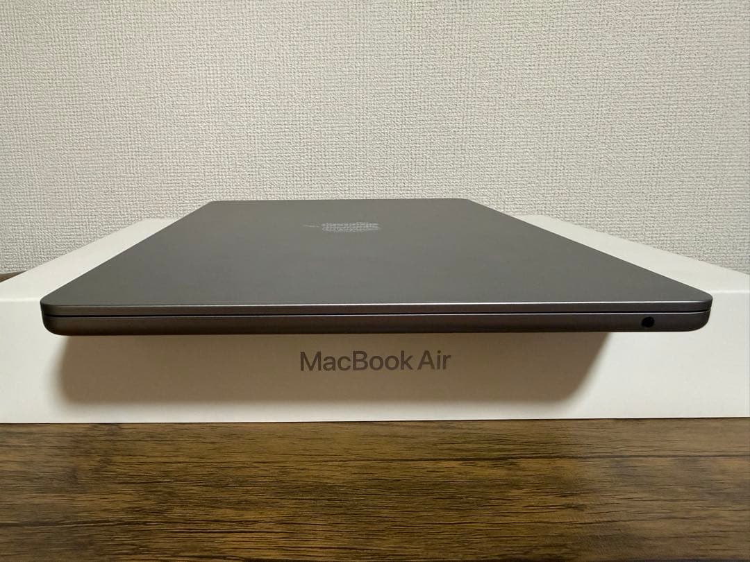 MacBook Air M3 メモリ16GB/SSD256GB 13インチ