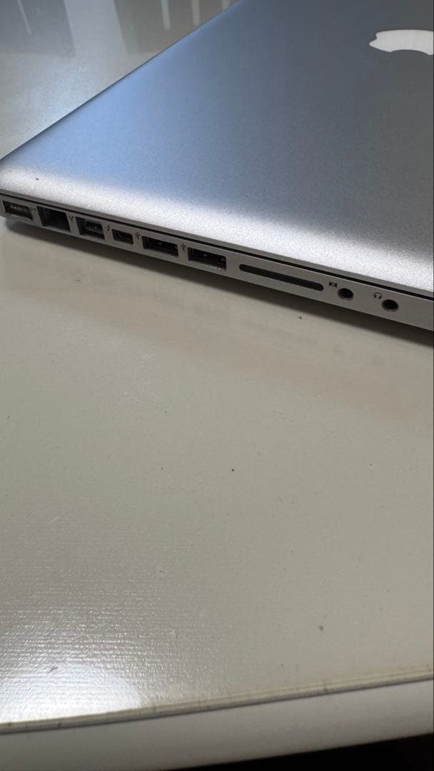 MacBook Pro 15インチSSD256GB多言語対応 2021Intel
