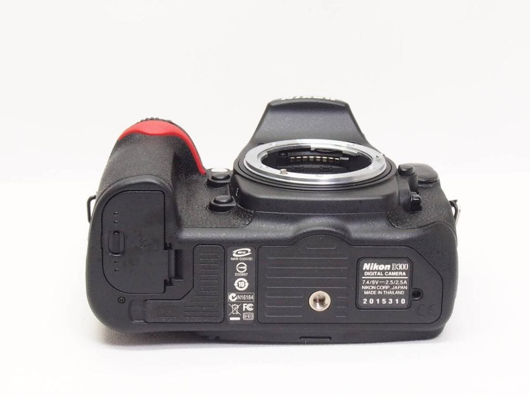 ■S数1152回■ Nikon D300 ボディ 《 使用感無し美品 良好
