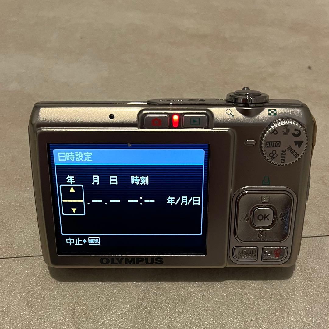 Olympus デジタルカメラ シルバー 充電器・バッテリー付き