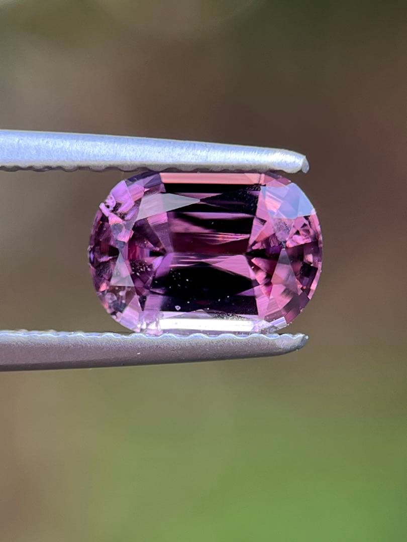 ピンクスピネル0.83ct 非加熱 Natural pink spinel