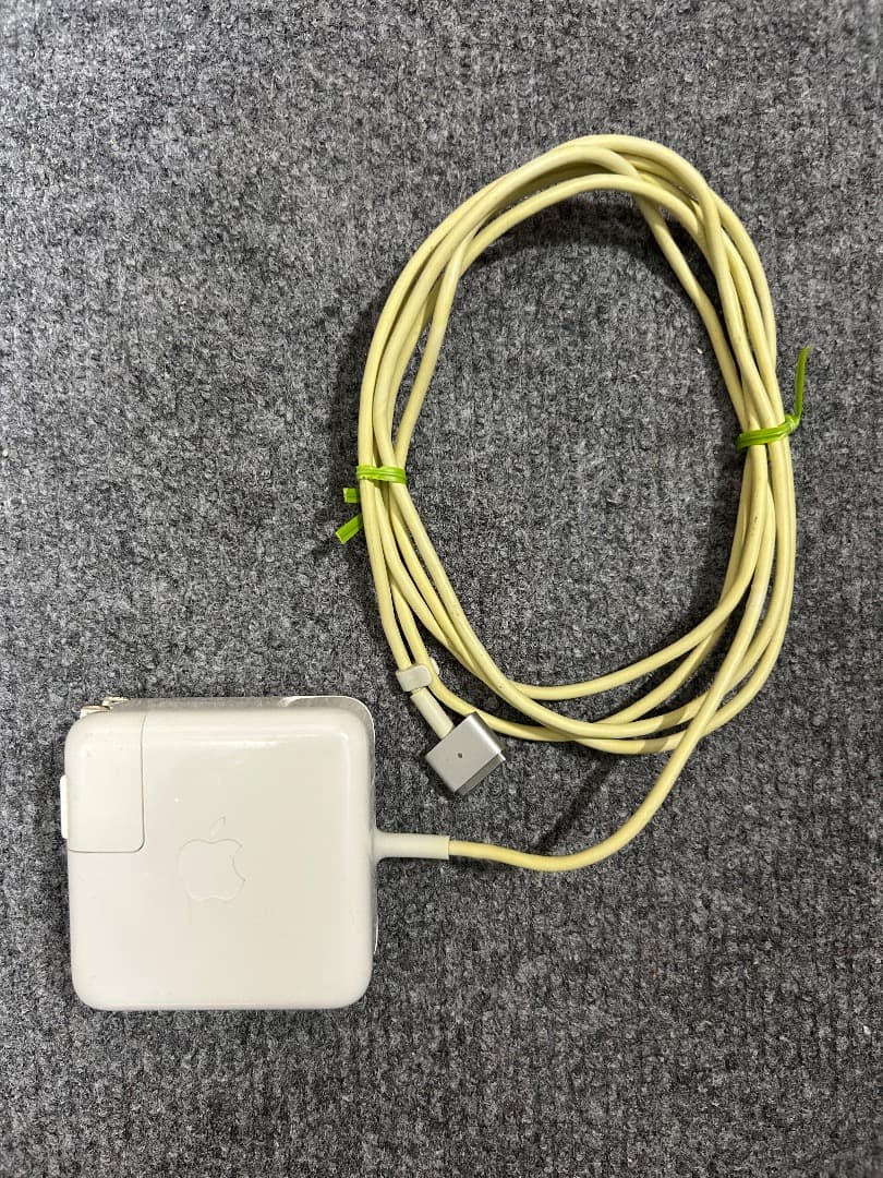 MacBook Air 2015 i5 11インチ バッテリー新品 完動品