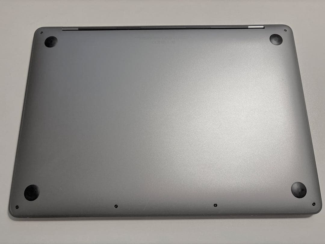 MacBook Pro 13インチ 2017 / 8GB / 256GB