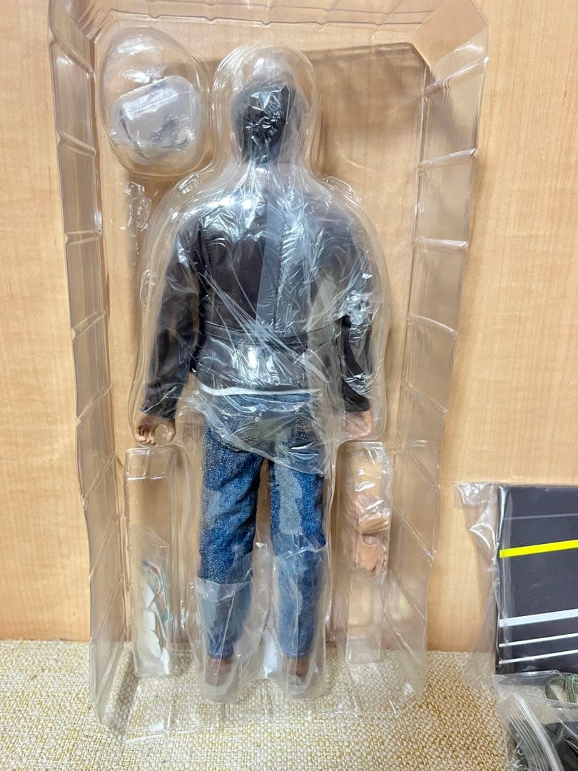 新品未開封『トップガン』1/6トムクルーズと1/100ダークスターのセット