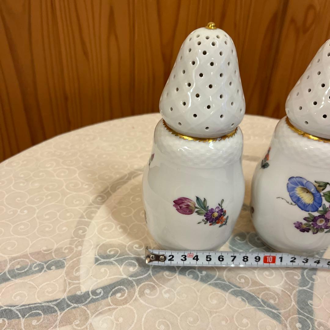   花柄Salt and pepper ２個