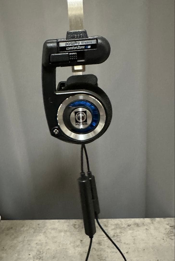 KOSS porta pro Wireless　ケース　充電ケーブル付き