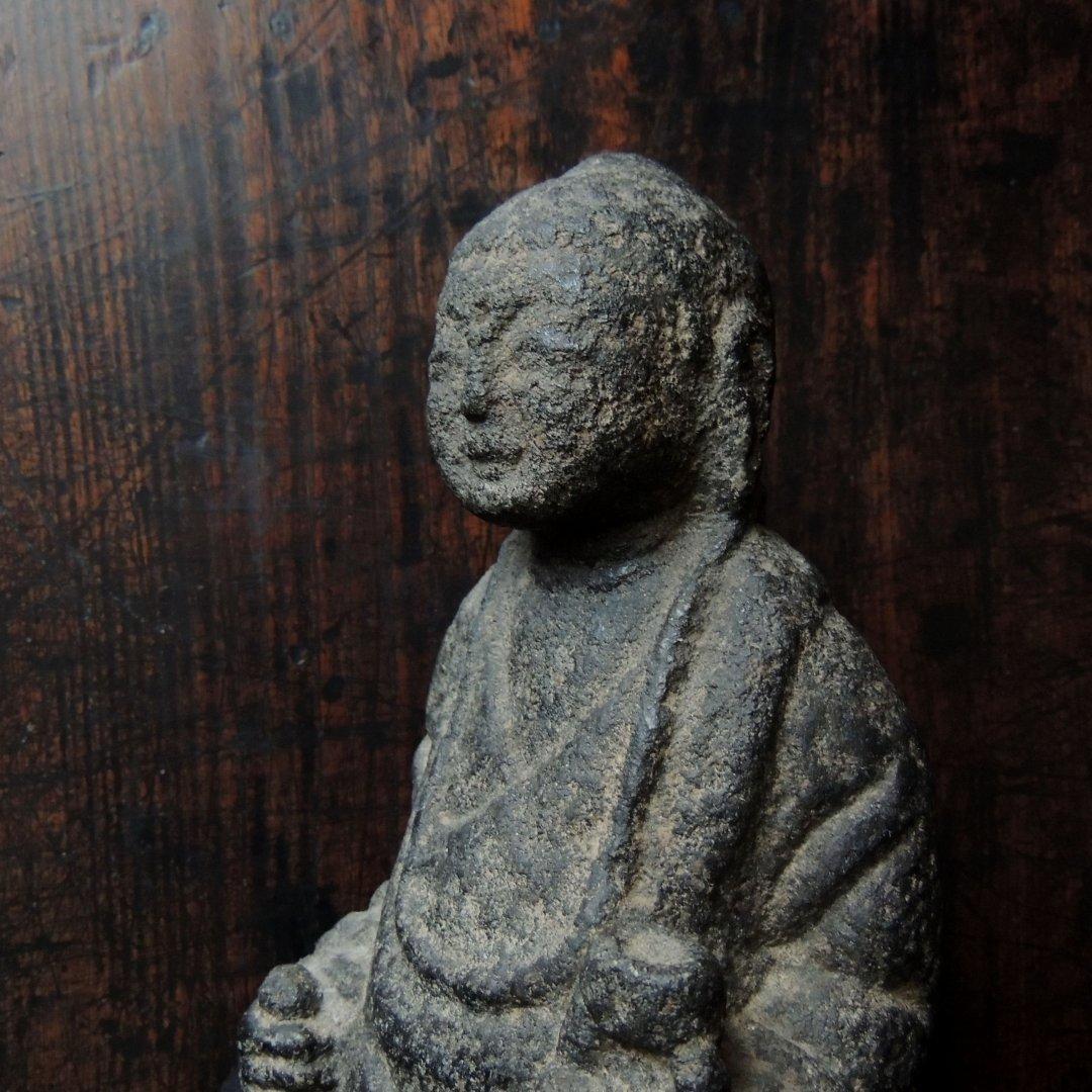 とても優しい顔　時代石彫　地蔵菩薩　酒地蔵　酒呑地蔵　酒の守護神