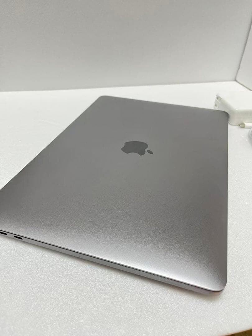 美品　MacBook Pro M2 13インチ 2022 500GB/24GB