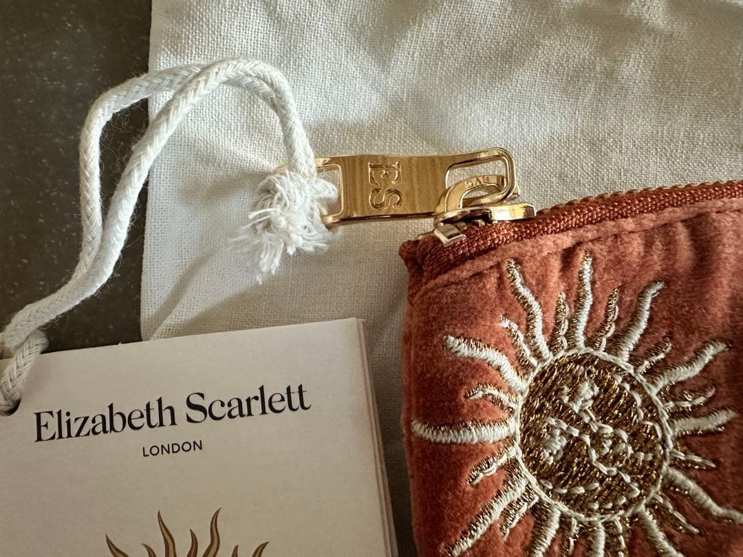 日本未入荷【Elizabeth Scarlett】Coin Purse