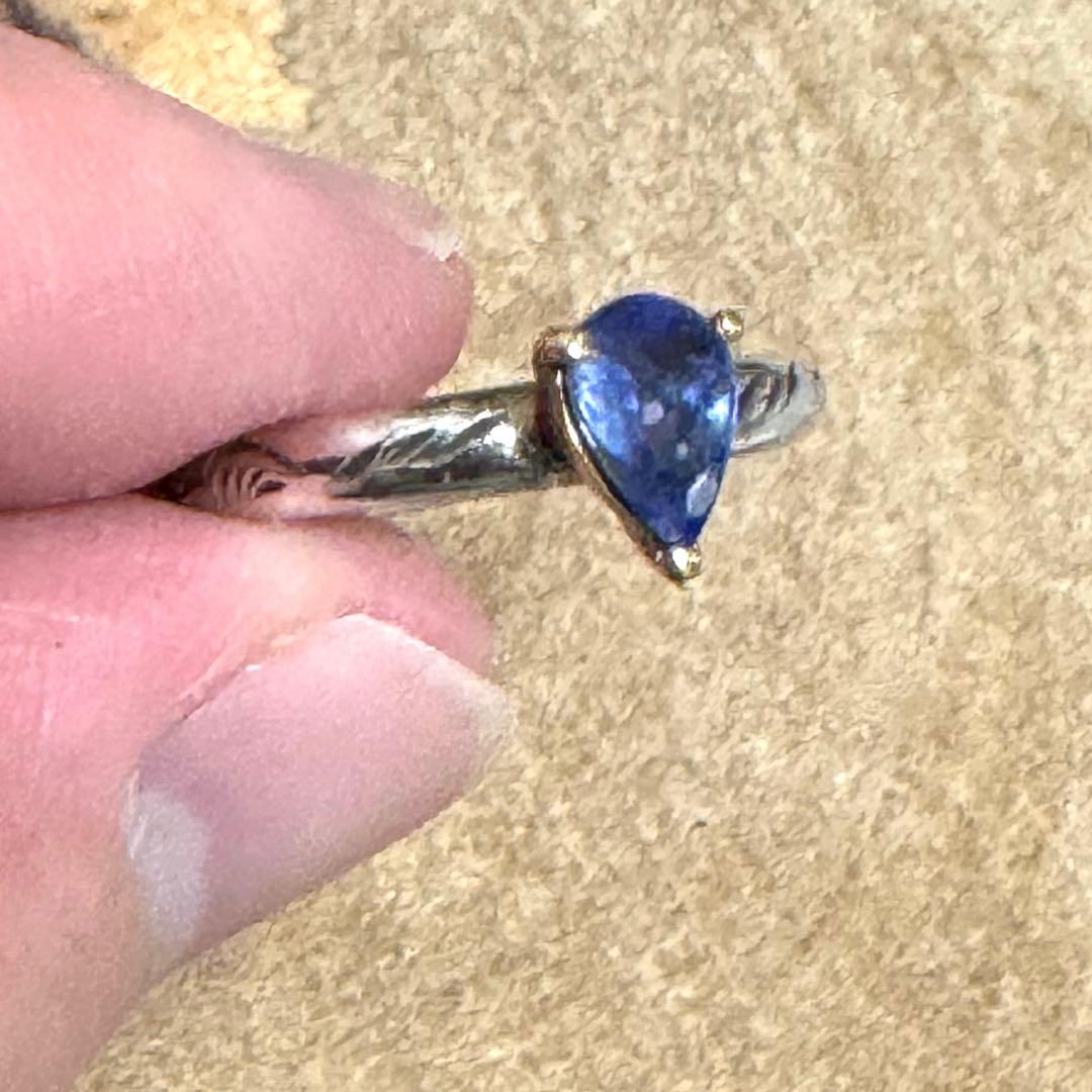 タンザナイト　シルバーリング　ゴールド18k 　甲丸線リング