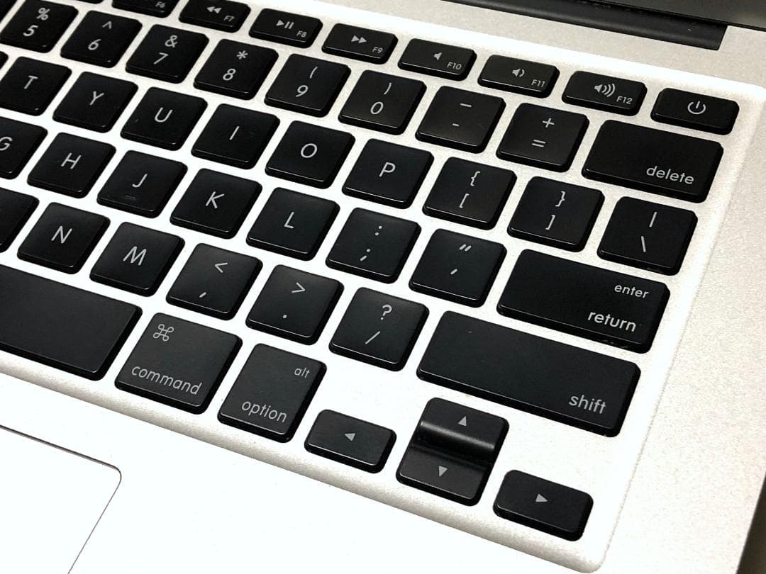 8GB MacBook Air 13インチ Mid 2013 A1466ジャンク
