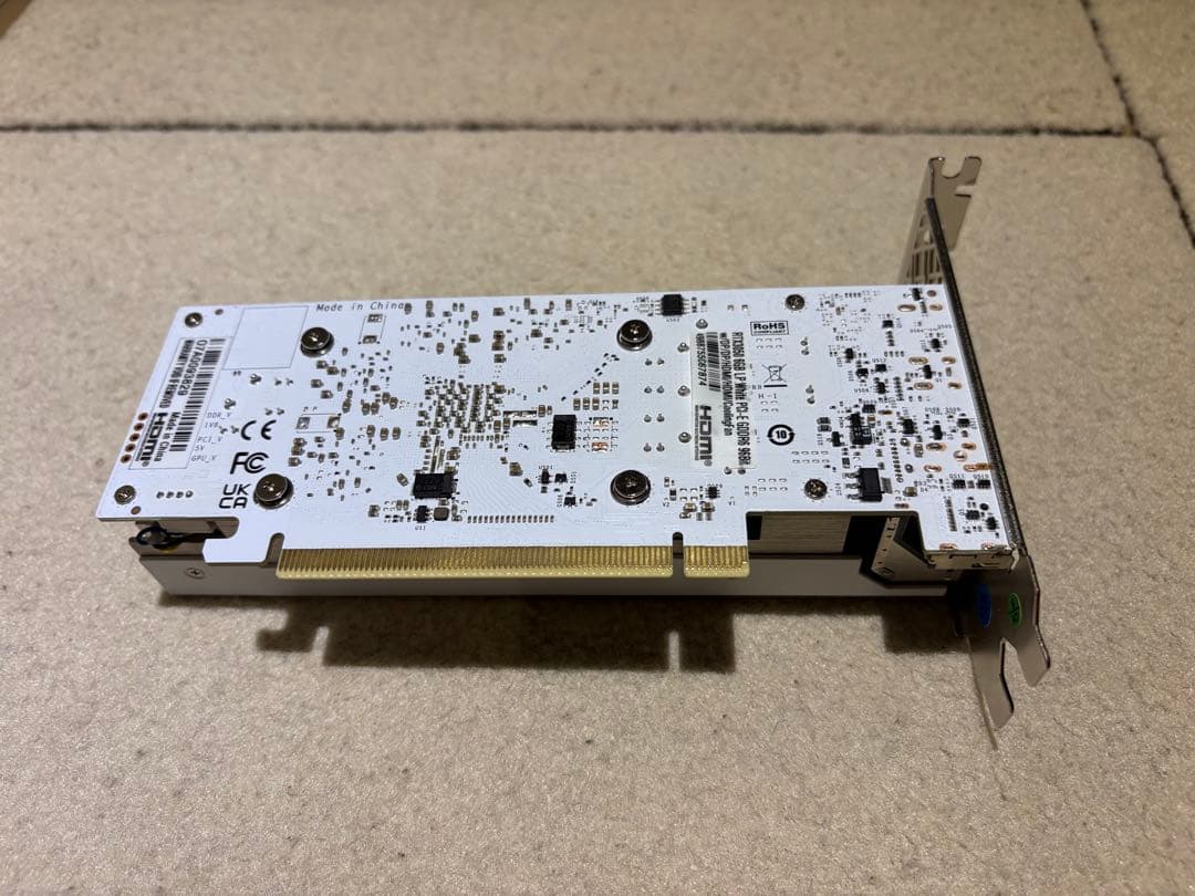 玄人志向 GeForce RTX3050 6GB LP ホワイト