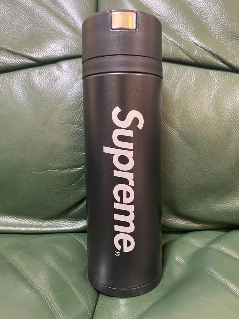 つ*く様 Supreme Zojirushi ブラック水筒