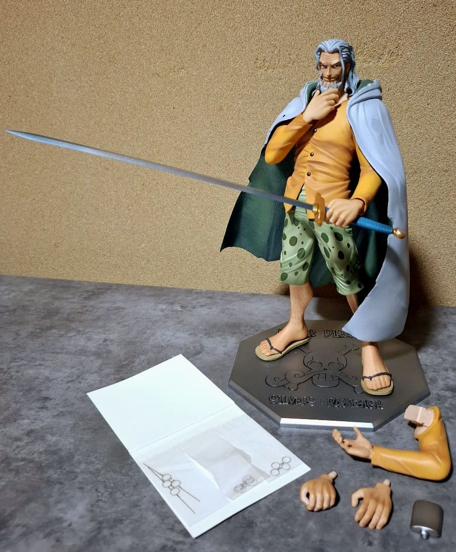ONE PIECE ワンピース シャンクス ベックマン レイリー フィギュア