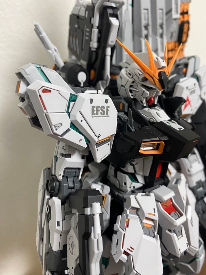 1/100 RX-93 νガンダム ν Gundam 改修塗装済完成品